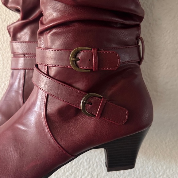 New Comfortview reddish burgundy Heeled Boots with Buckle Detail - Picture 8 of 8